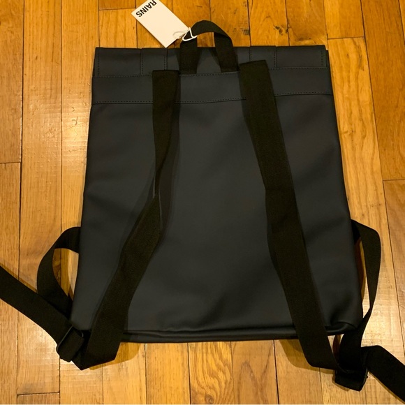 Rains MSN Bag in Navy - Picture 8 of 10